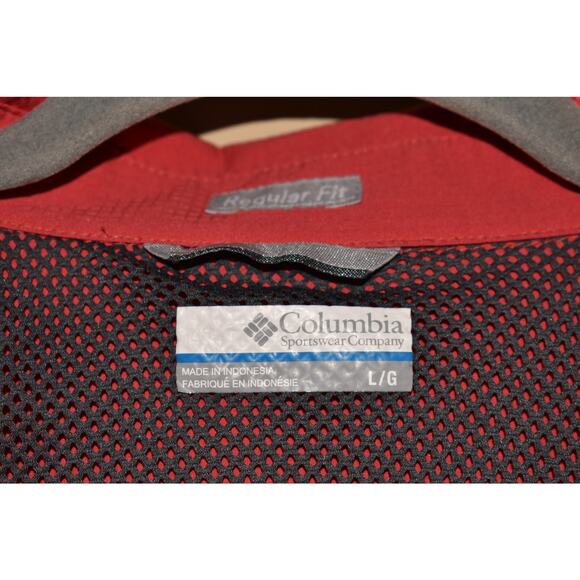 COLUMBIA $55 Red Short Sleeve Vented Button Down Shirt Men's Large - Picture 3 of 3